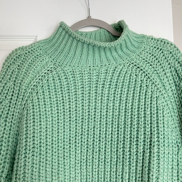 LIKE NEW H&M Mint Green Chunky Knit Sweater - Picture 7 of 9